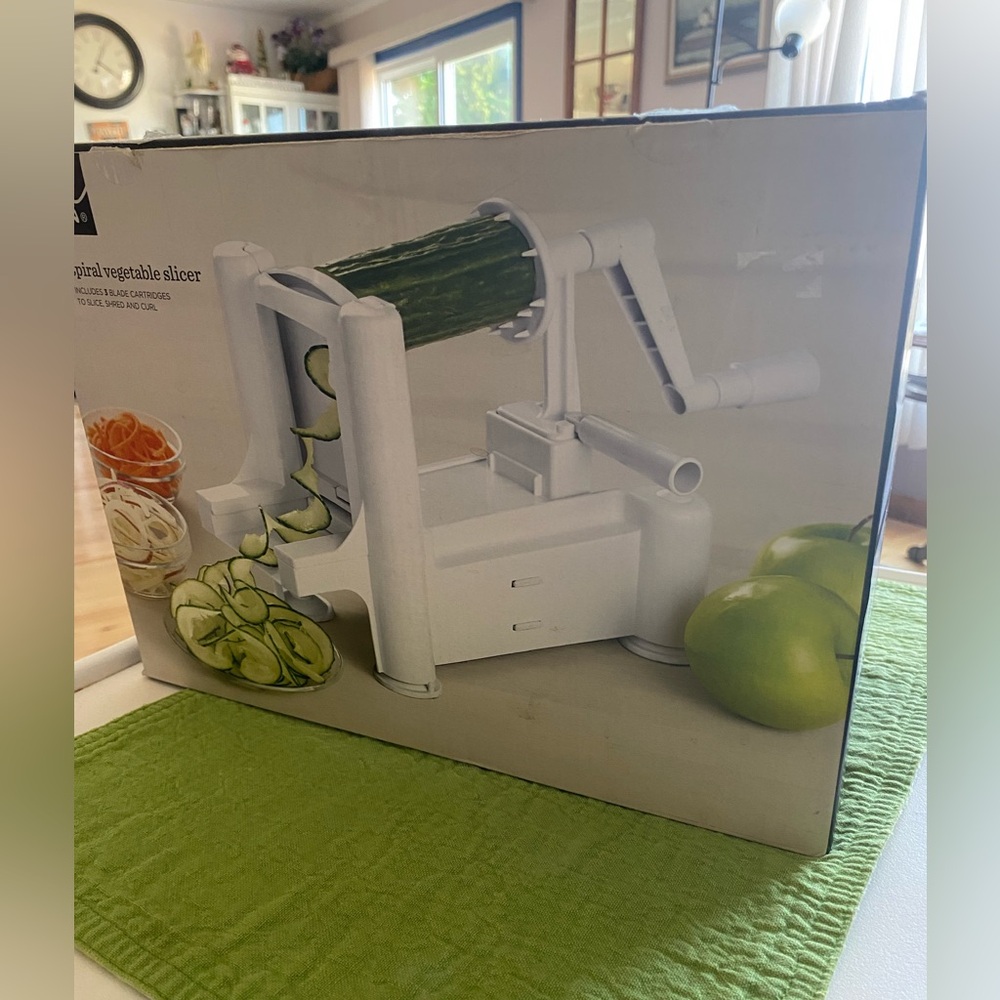 PC White Vegetable Spiralizer